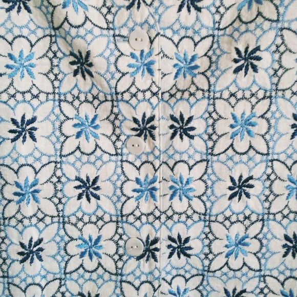 🎉 SOLD 🎉 Vintage Talbots Embroidered Flower Sleeveless Vest - Picture 5 of 5